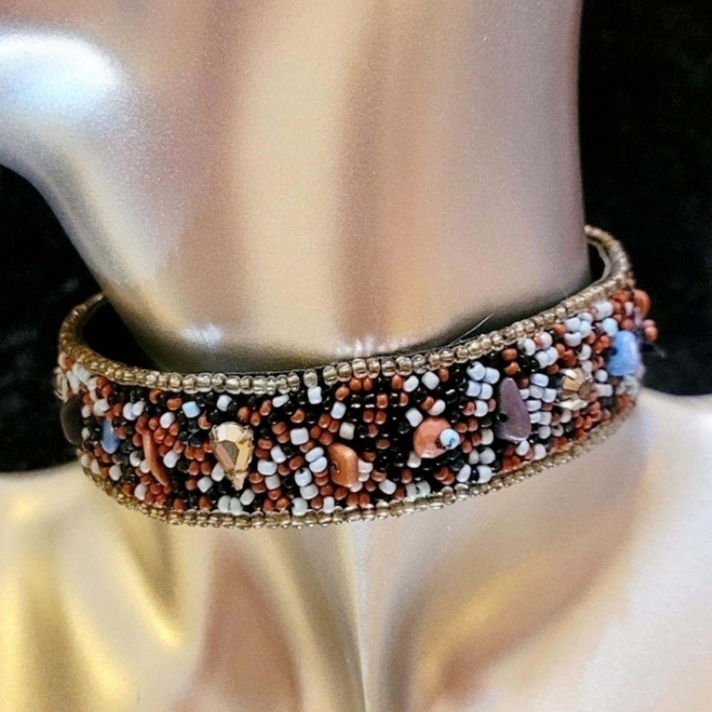 TURQUOISE & CORAL BEADED CHOKER NECKLACE